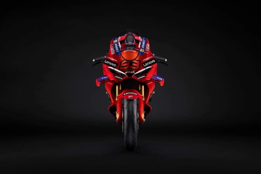 Ducati Panigale V4 SP повертається у 2027-му — з великим мотором і трековою начинкою